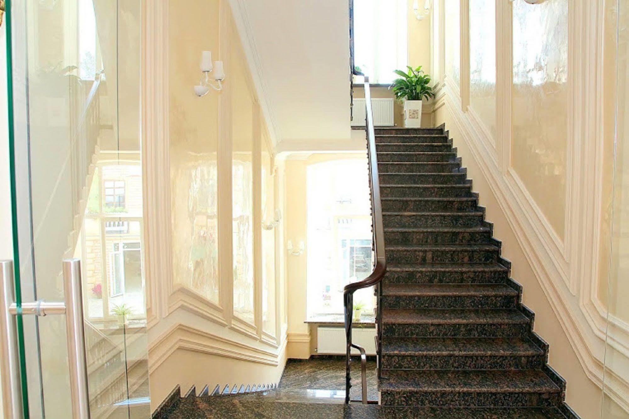 Vintage Hotel Οδησσός Εξωτερικό φωτογραφία